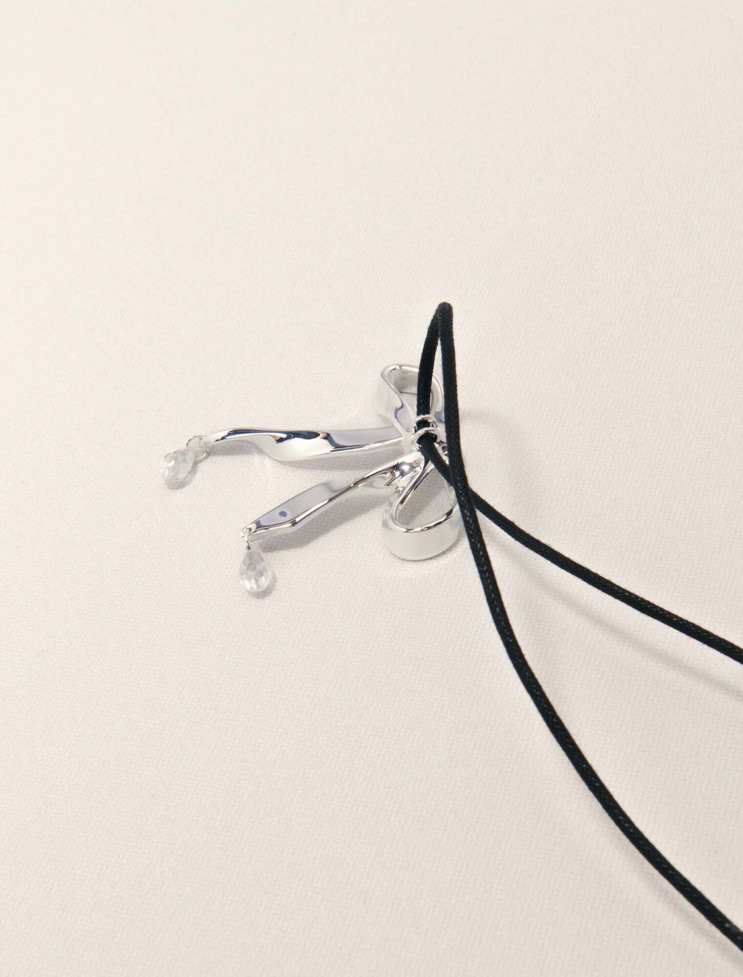Collana fiocco argentato da legare