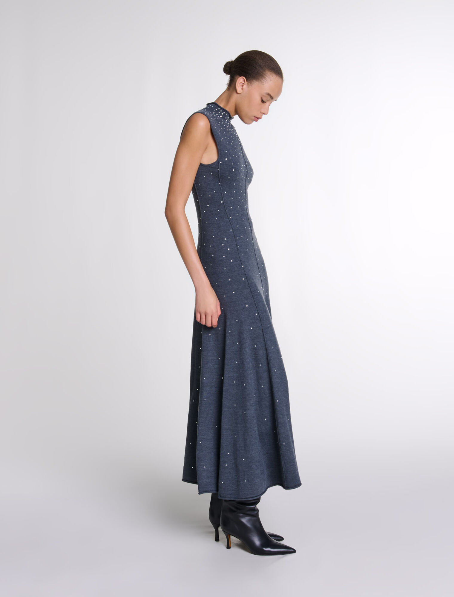 Abito lungo in maglia a strass