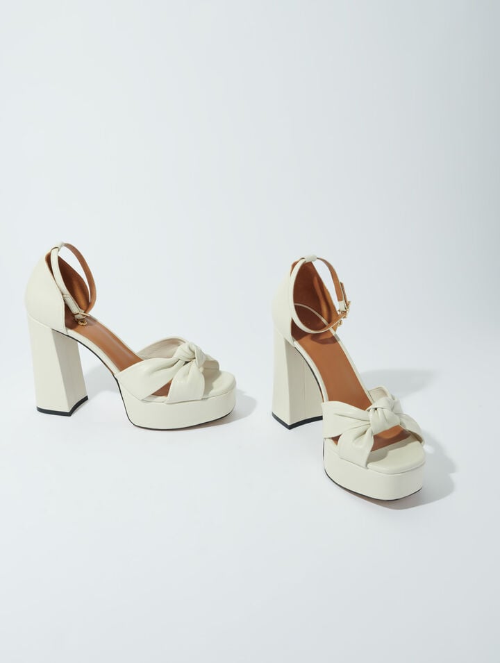 Sandali in pelle con zeppa
