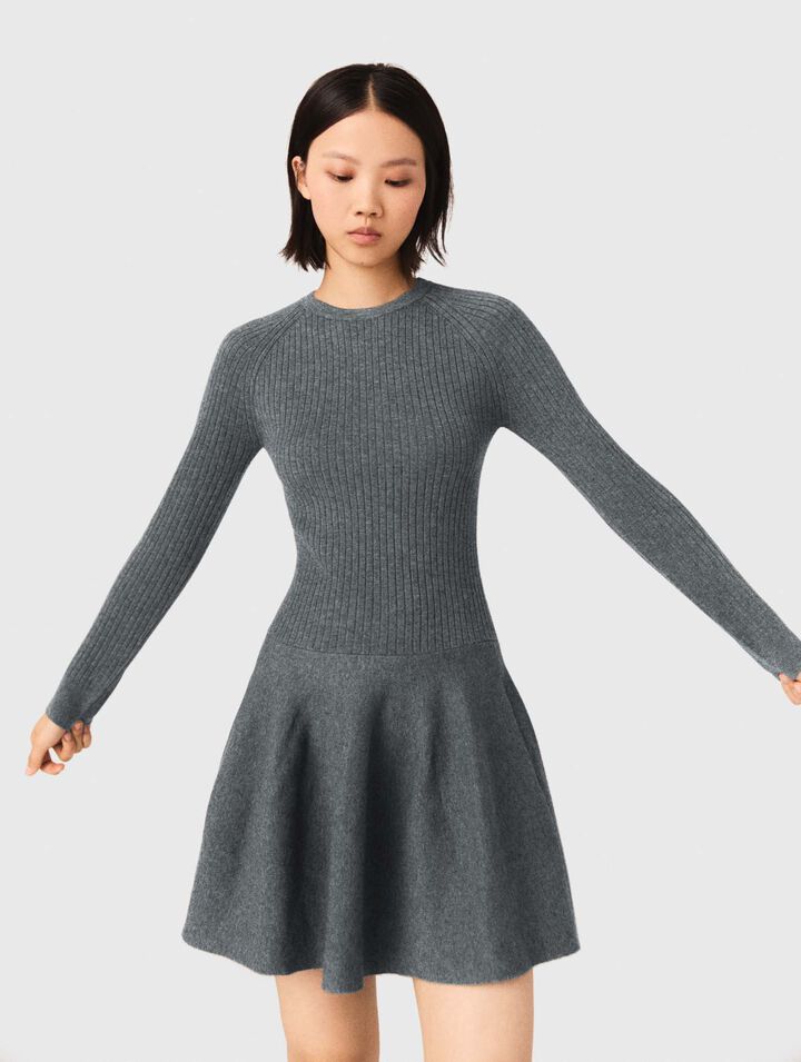 Abito corto maglia collo perlato