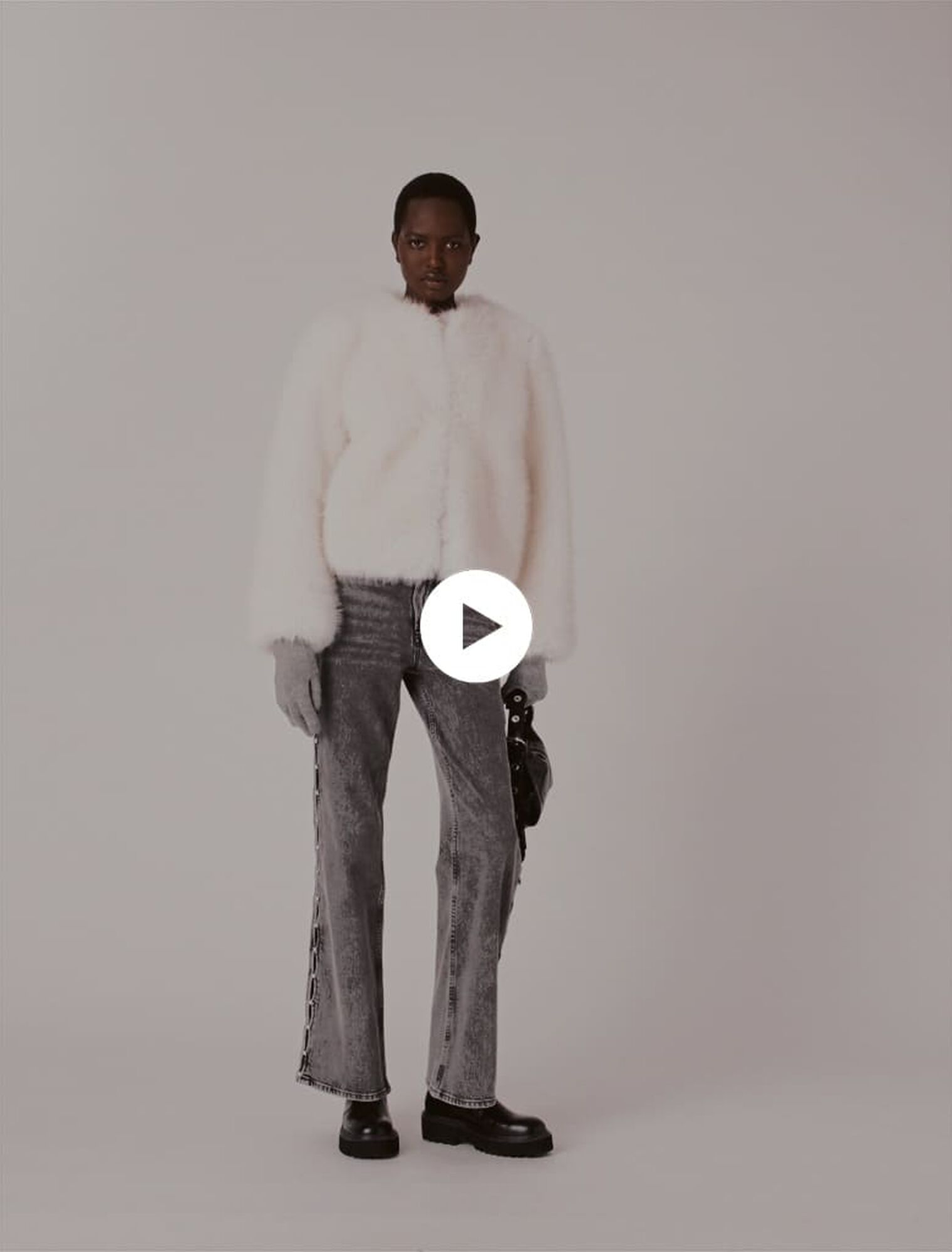 Jeans larghi con perle