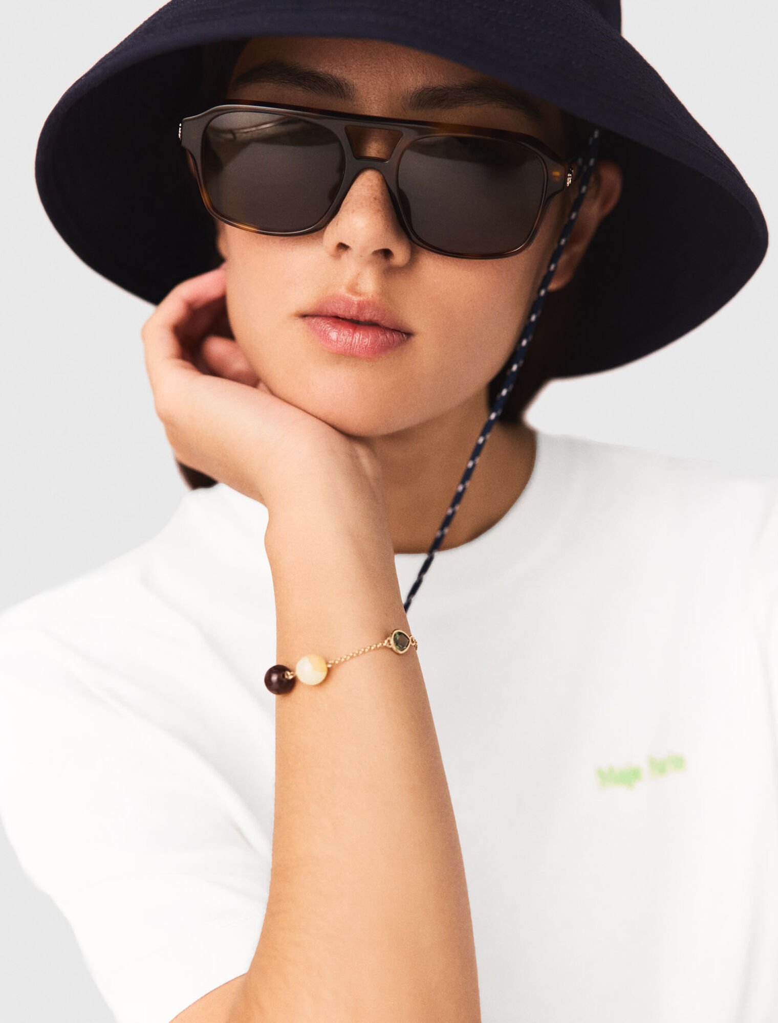 Bracciale con dettagli in perle e strass