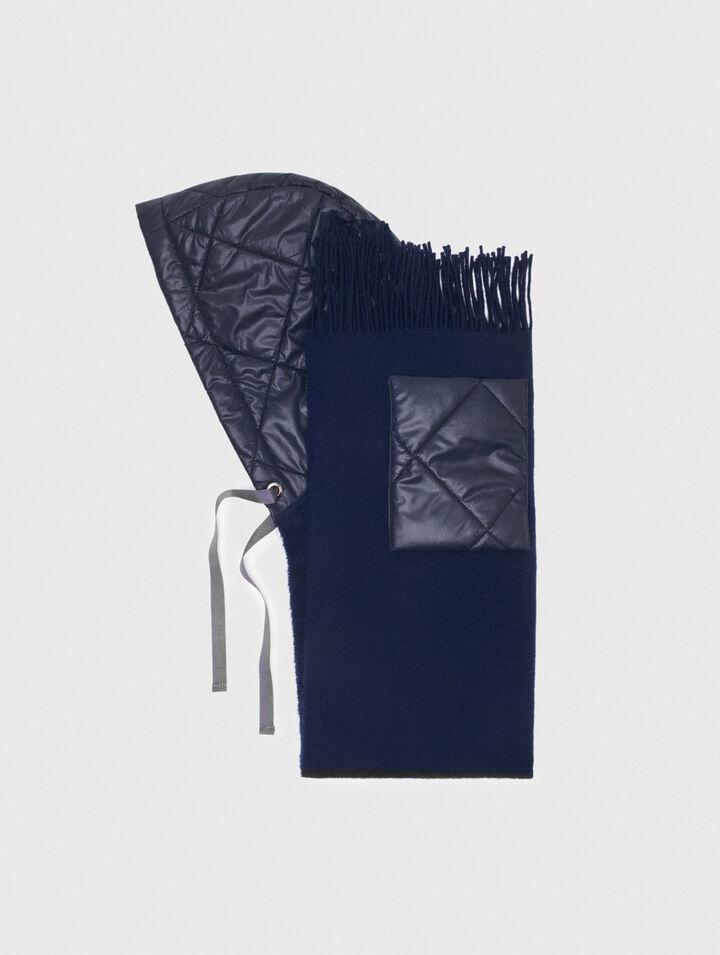 Poncho in lana con cappuccio