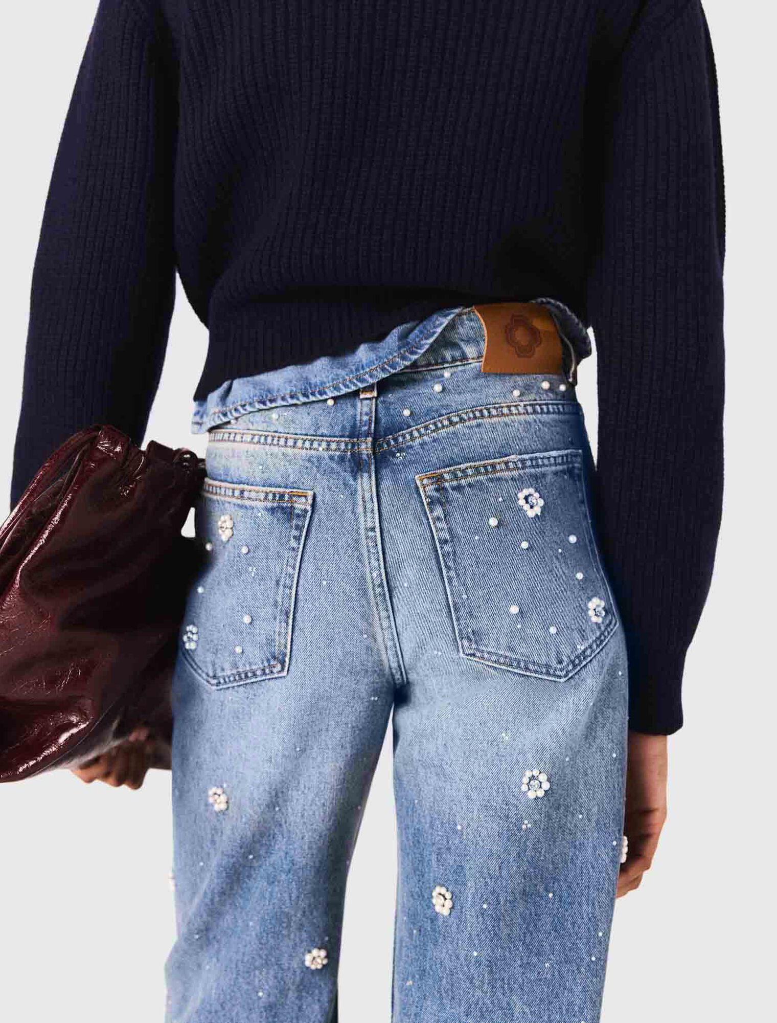 Jeans larghi ricamati