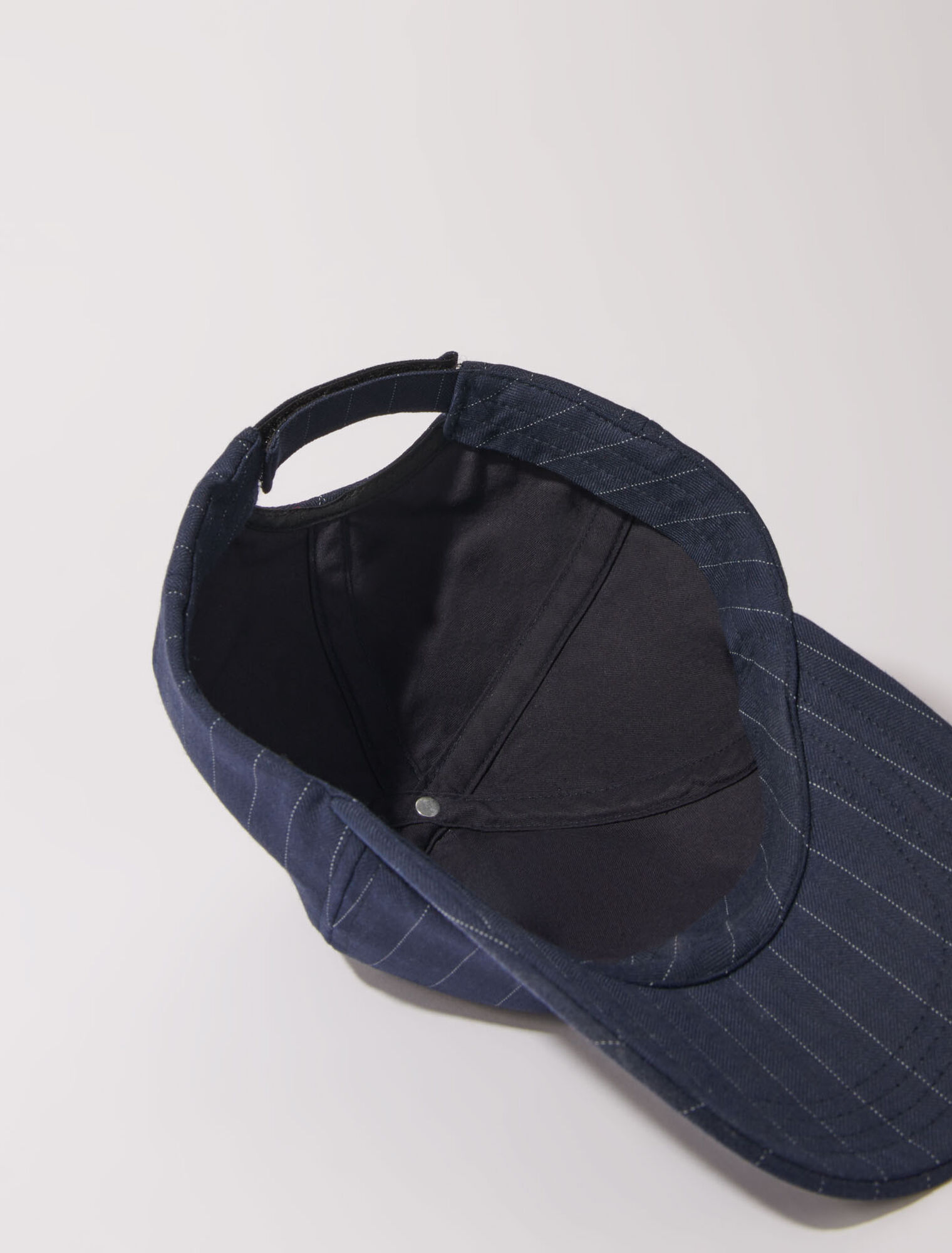 Cappellino a righe