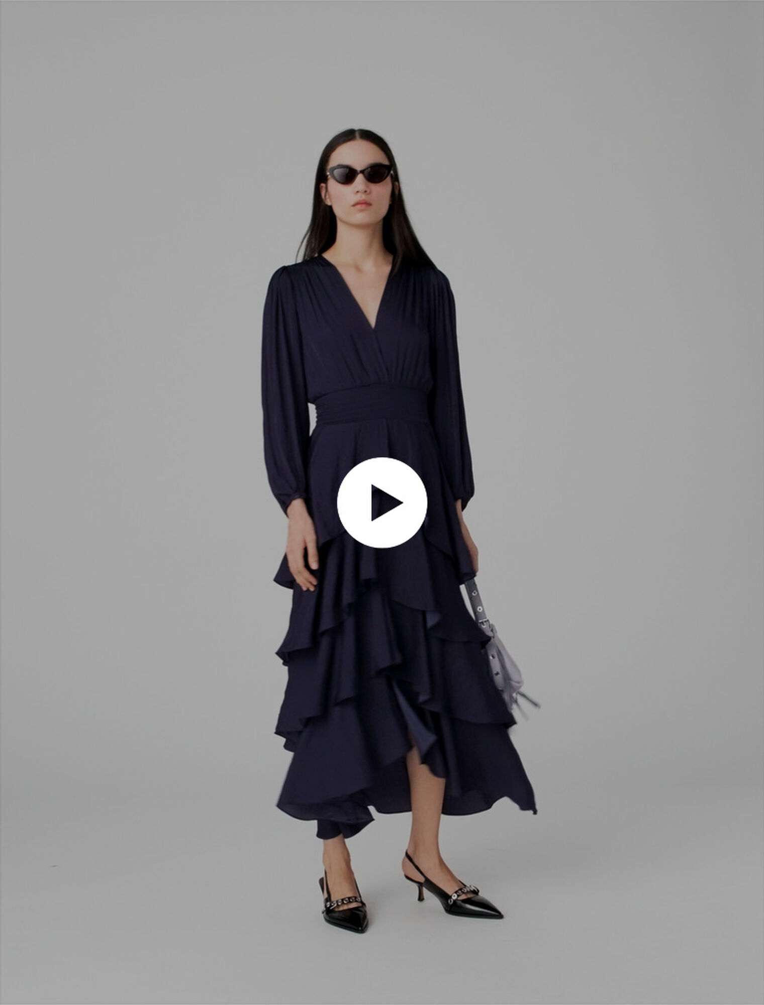 Abito lungo con balze