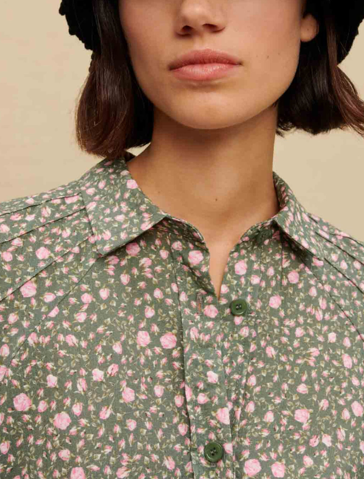 Camicia con stampa di boccioli di rosa