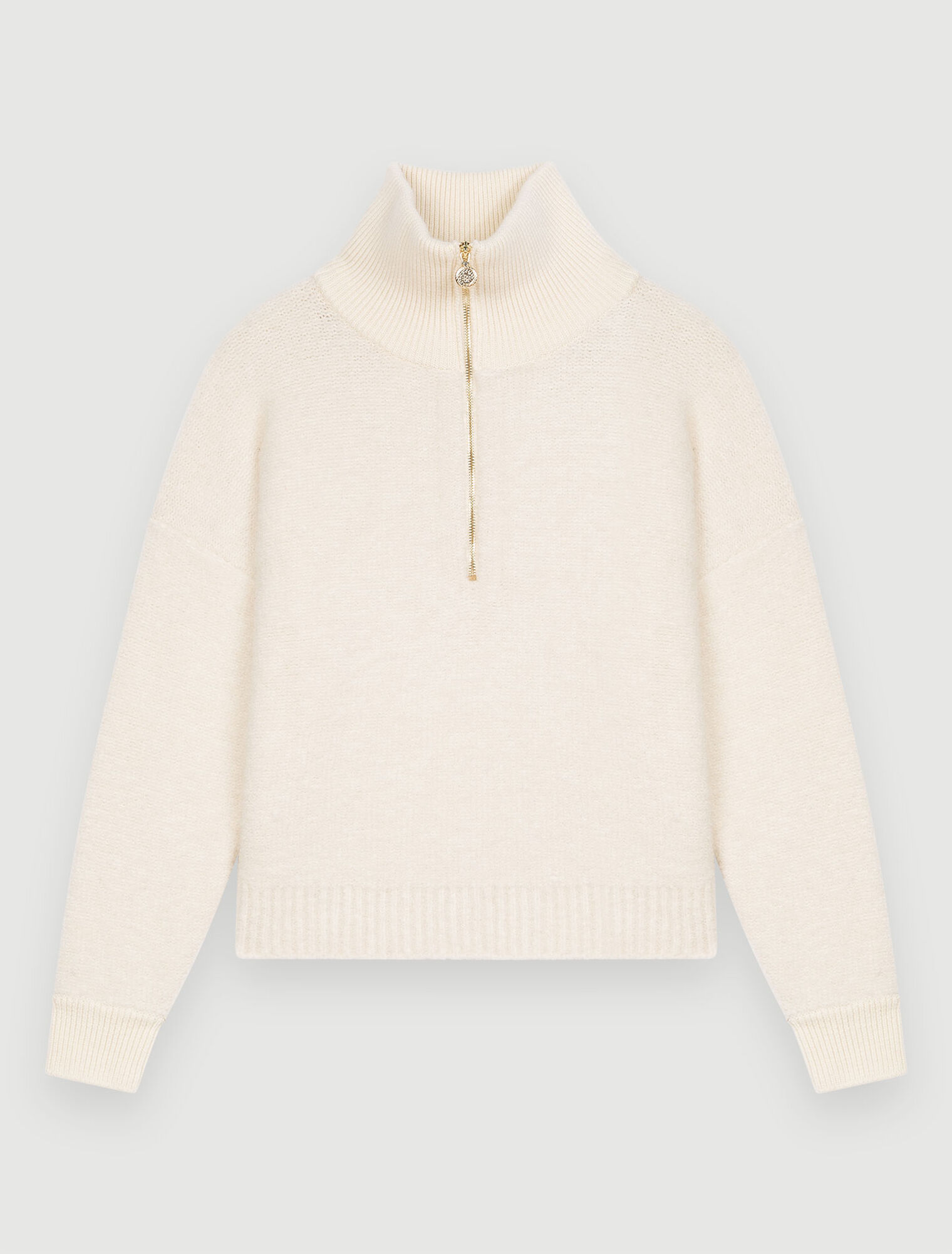 Pullover in bouclé écru a collo alto