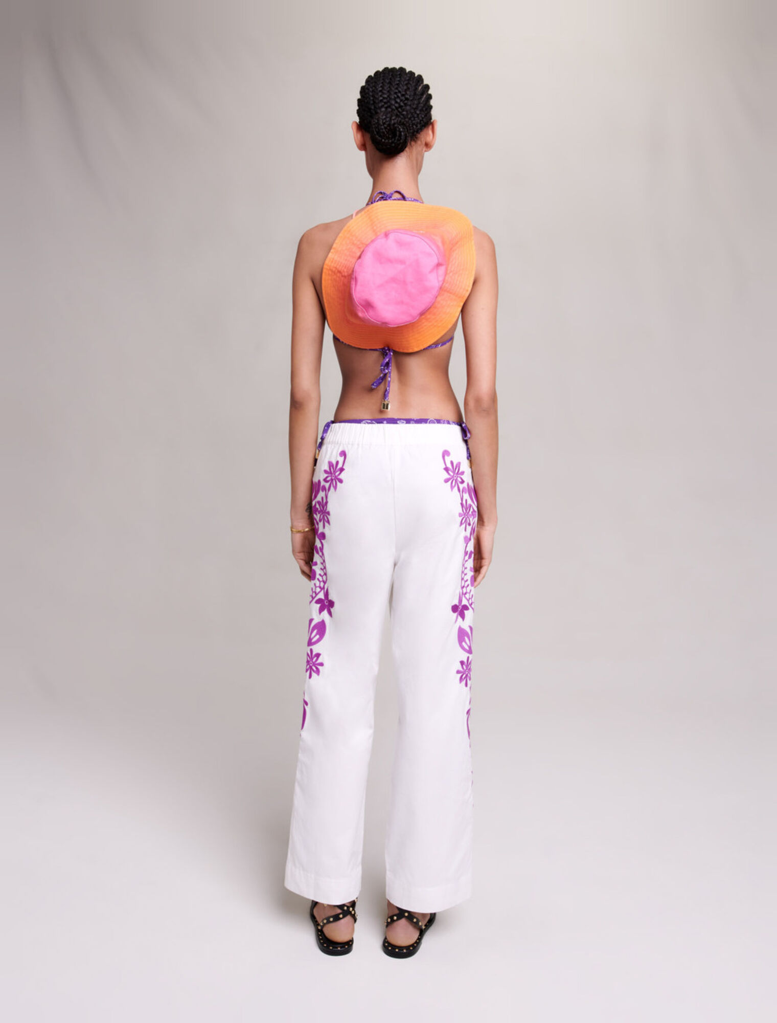 Pantaloni ricamati a gamba larga