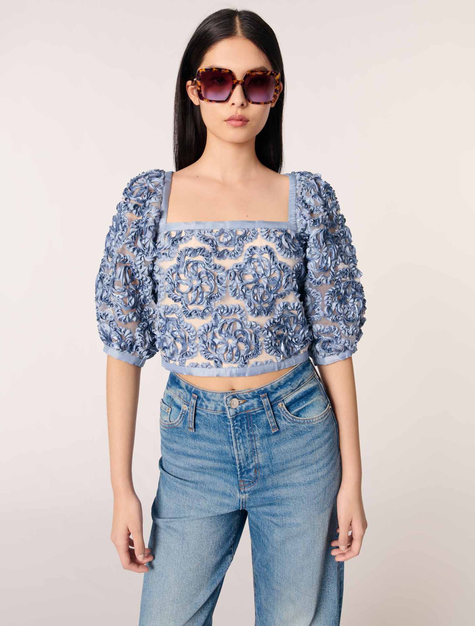 Top in organza con motivo floreale