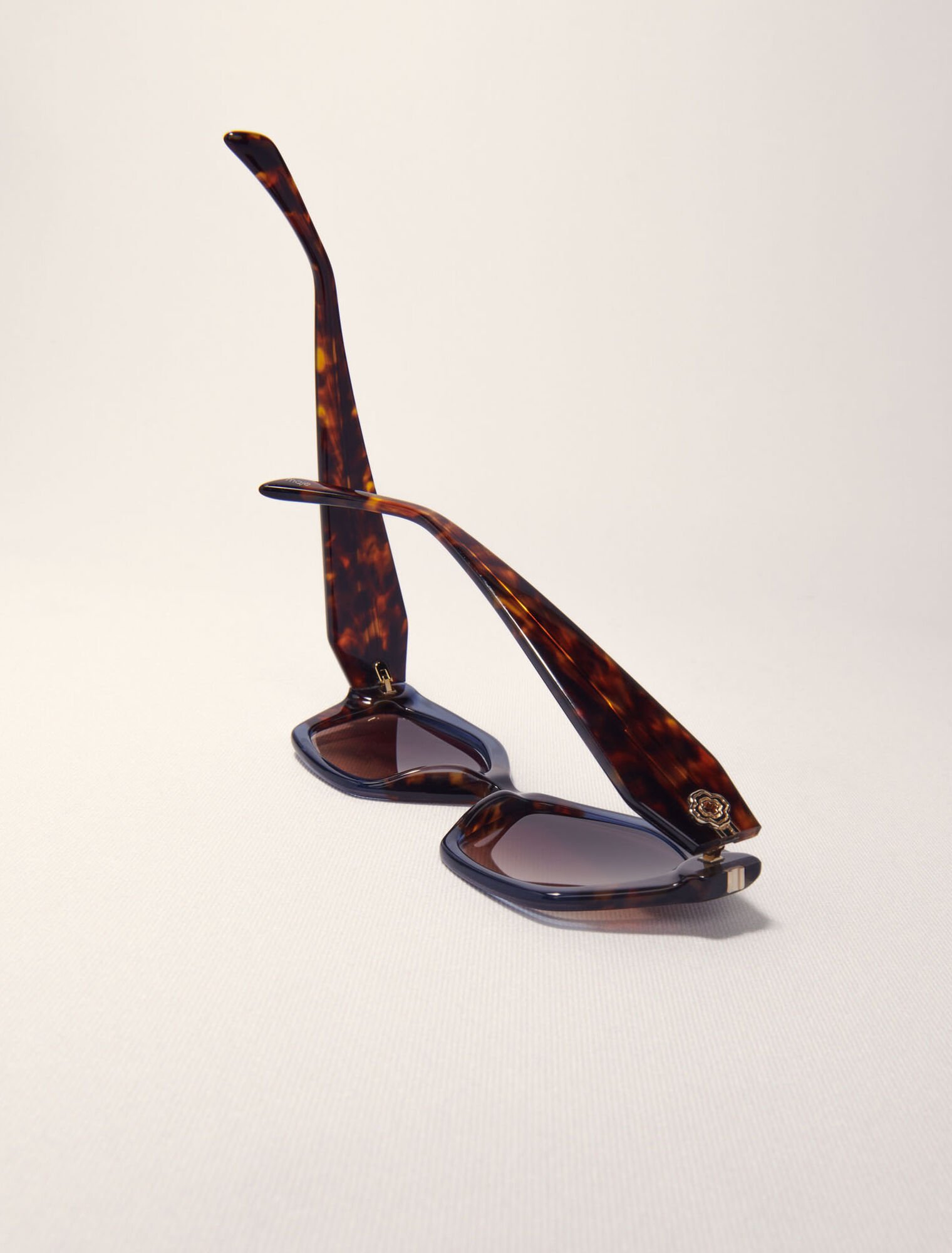 Occhiali cat-eye in acetato