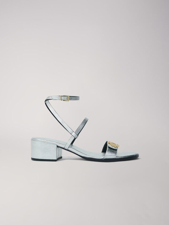 Sandali con cinturini in pelle