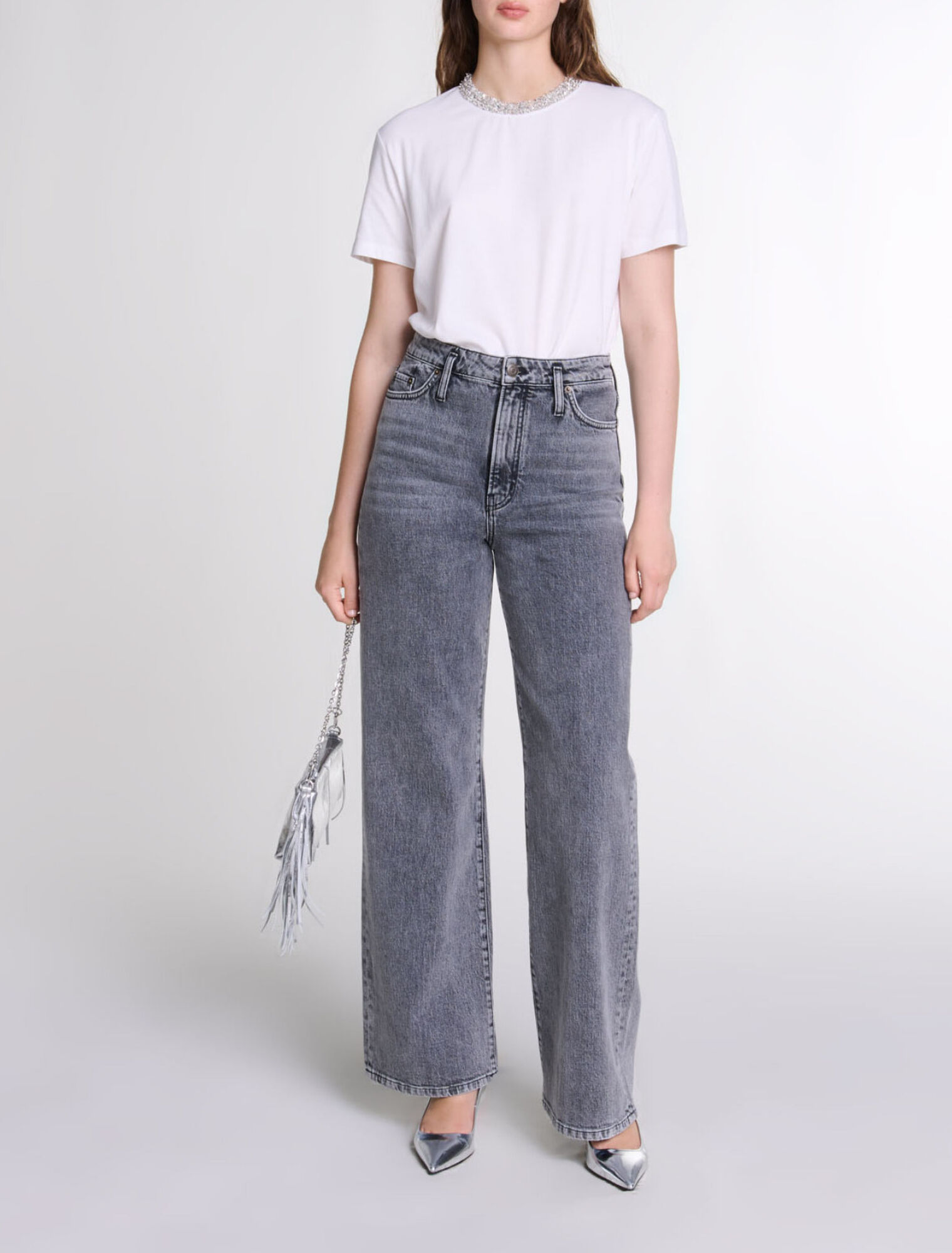 T-shirt con scollo gioiello