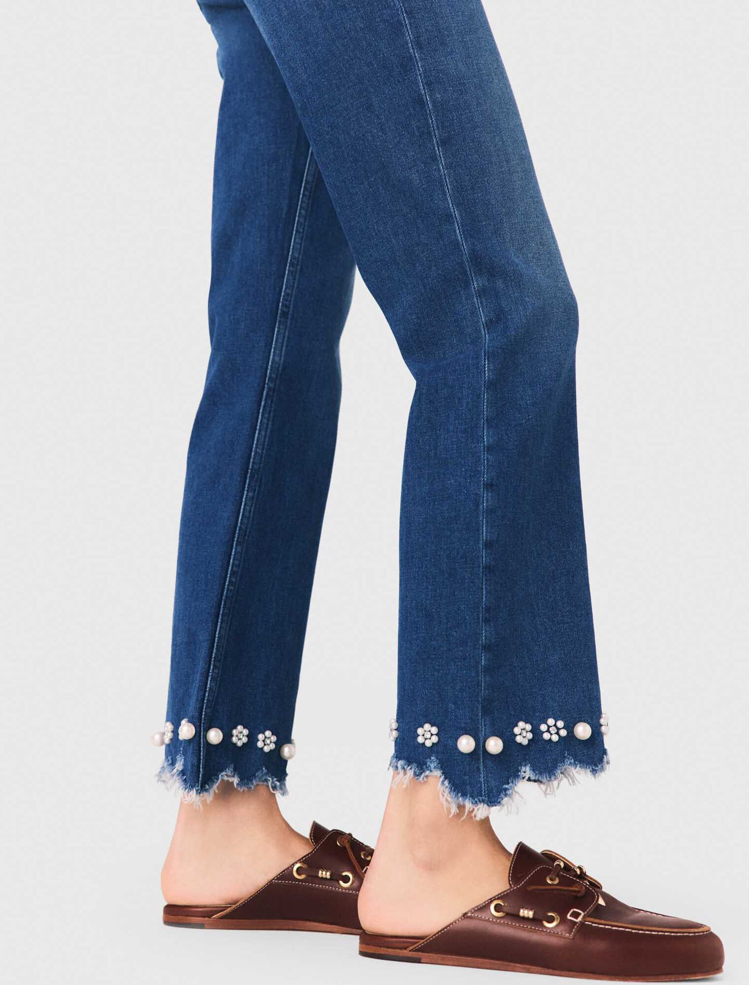 Jeans bootcut con perle