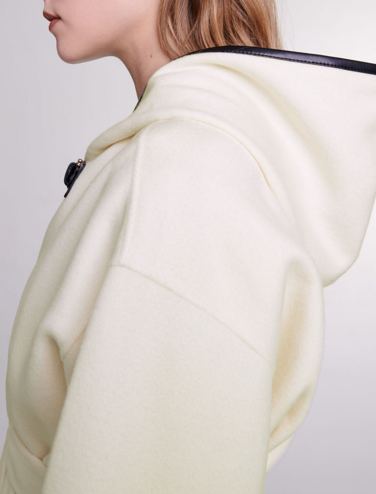 Cappotto in lana in stile mantella