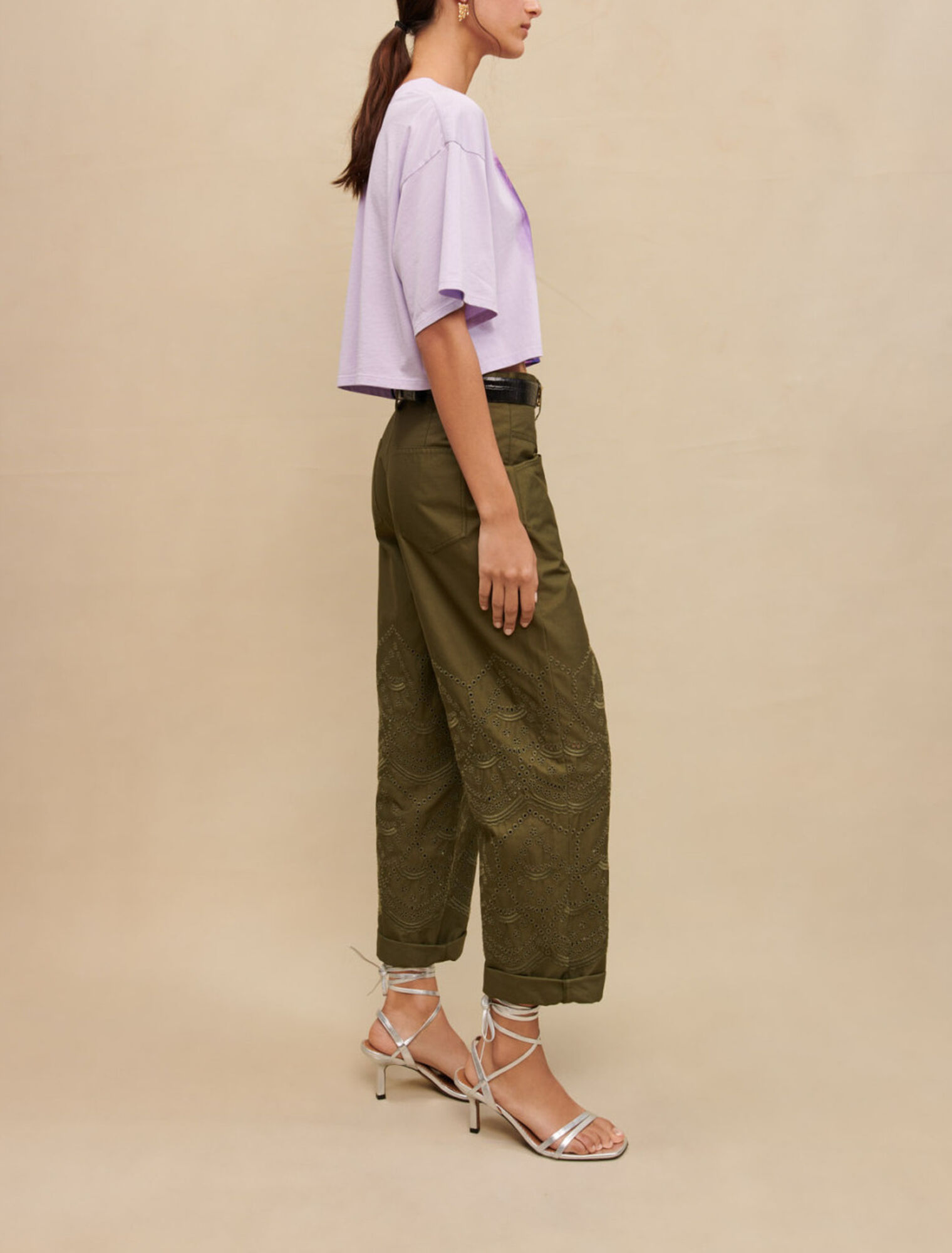 T-shirt cropped con stampa palme