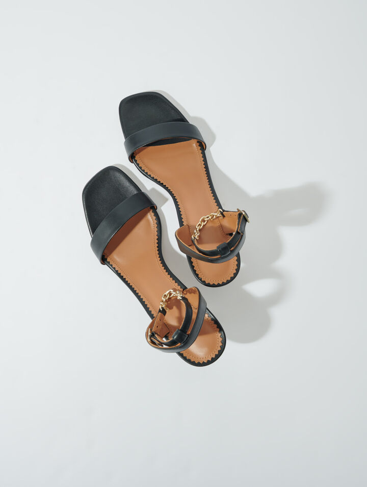 Sandali in pelle con tacchi
