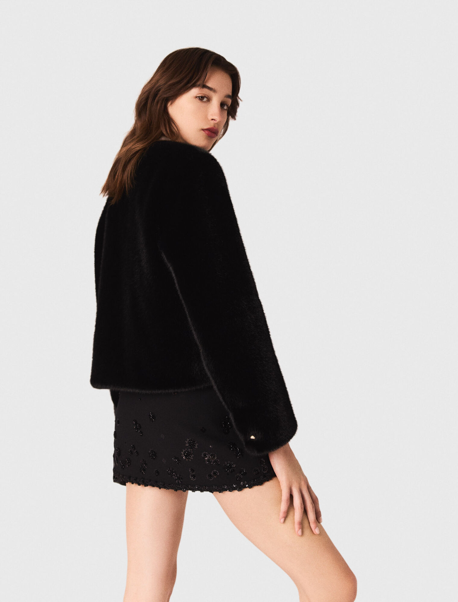 Cappotto corto in ecopelliccia