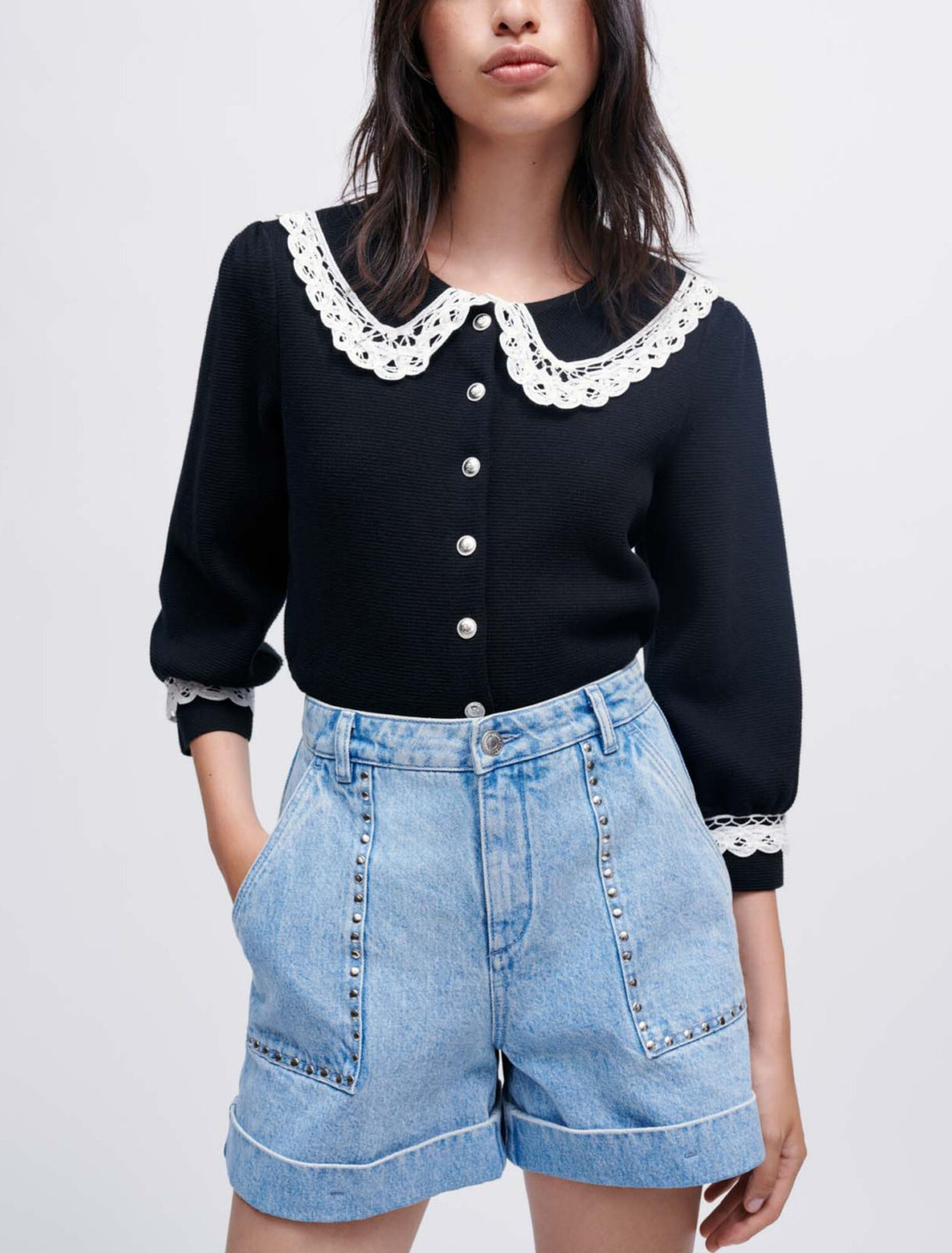 Pantaloncini in denim con borchie