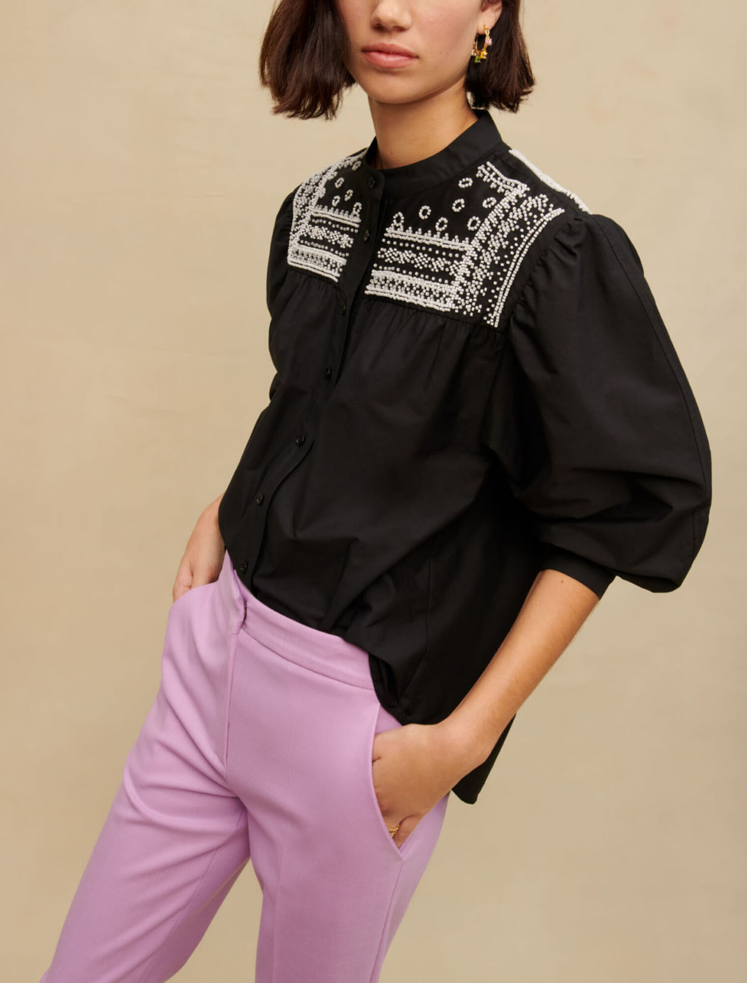 Camicia con dettagli ricamati