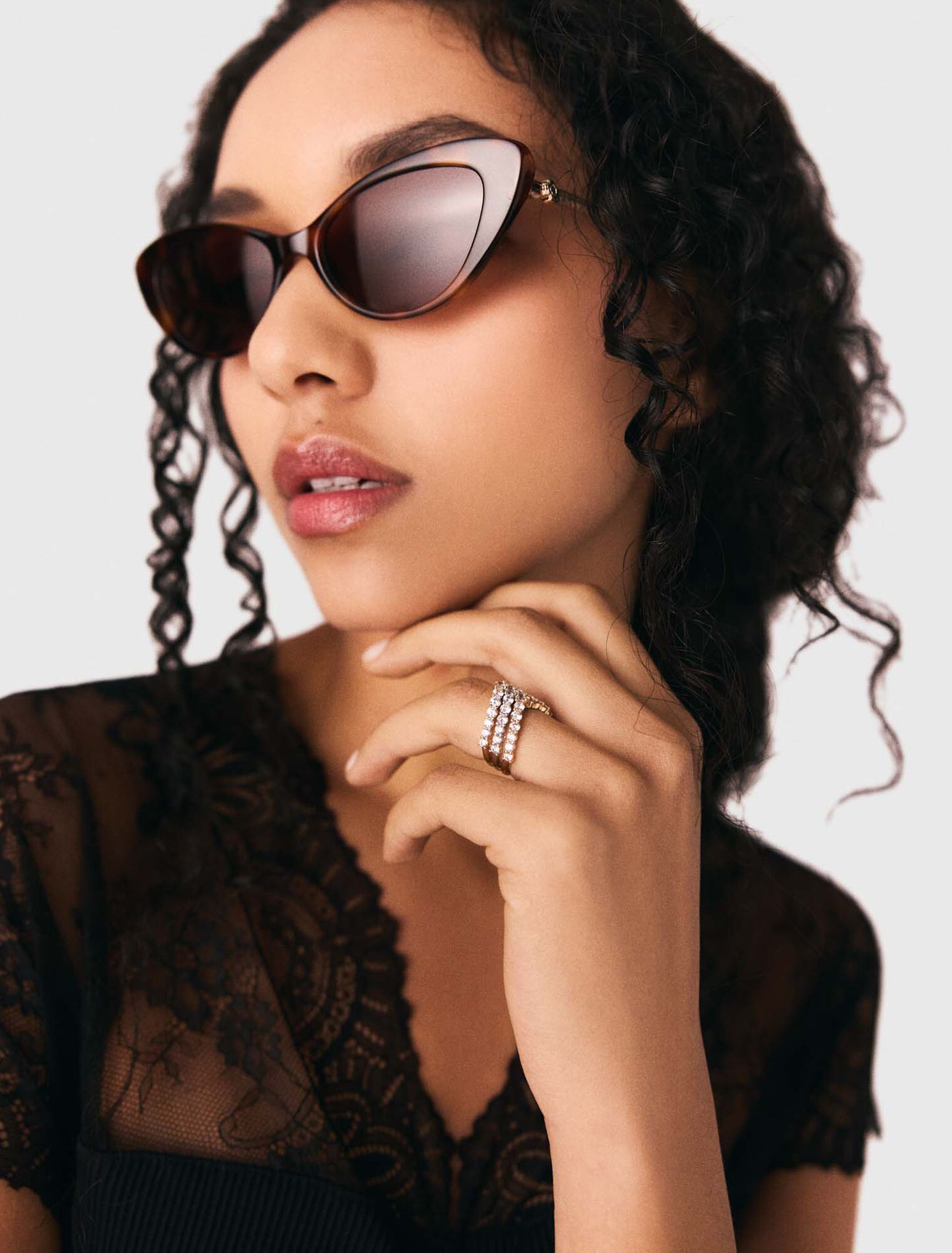 Anello bicolore con strass