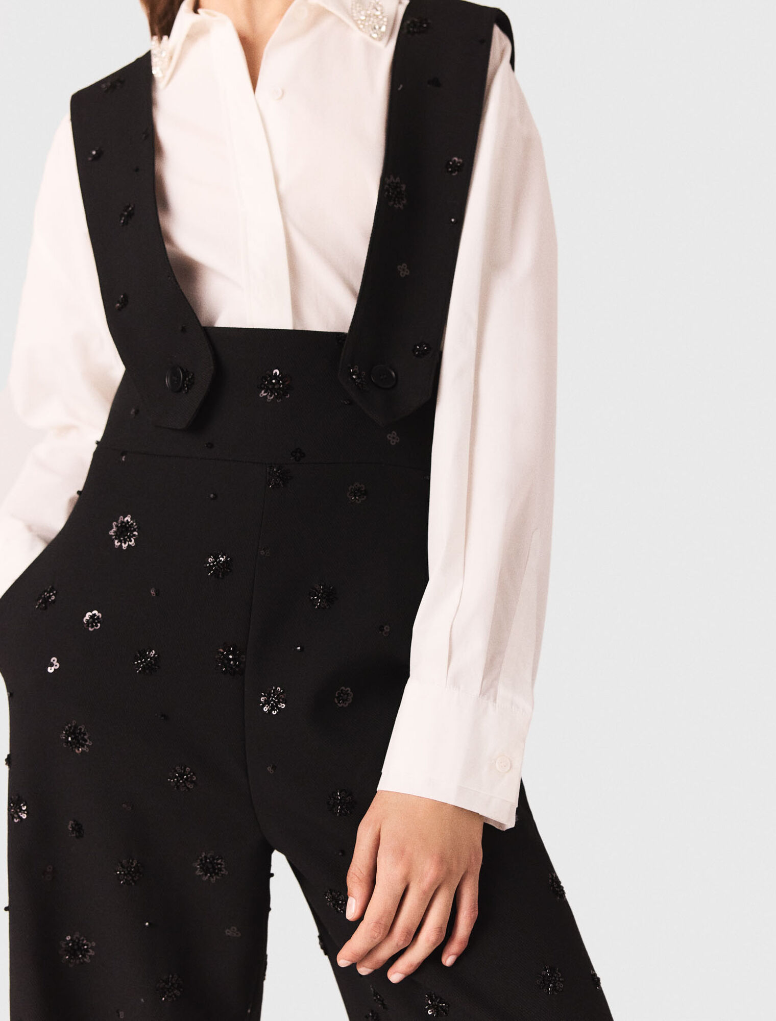 Pantaloni ricamati con bretelle