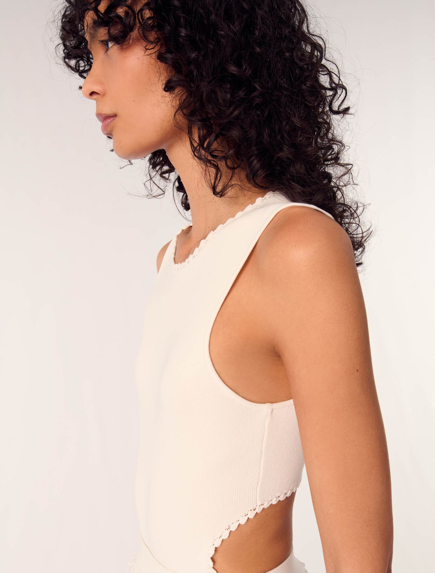 Body schiena scoperta, collo bijoux