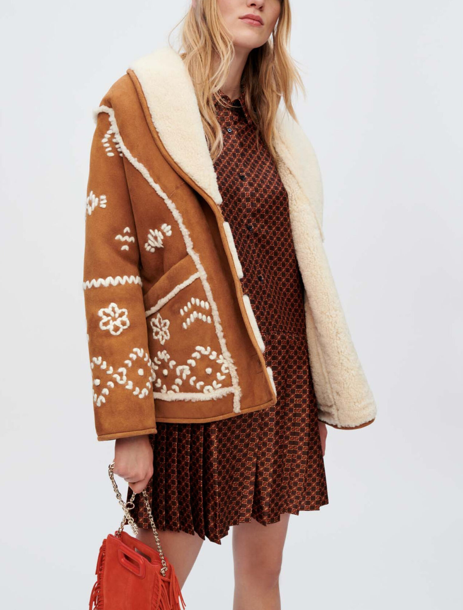 Cappotto scamosciato ricamato