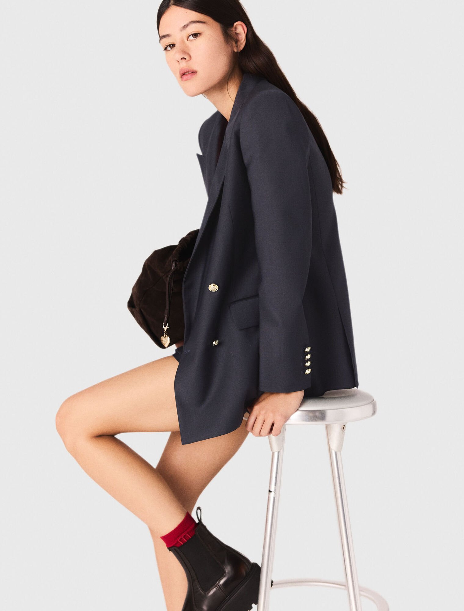 Giacca tailleur con bottoni dorati