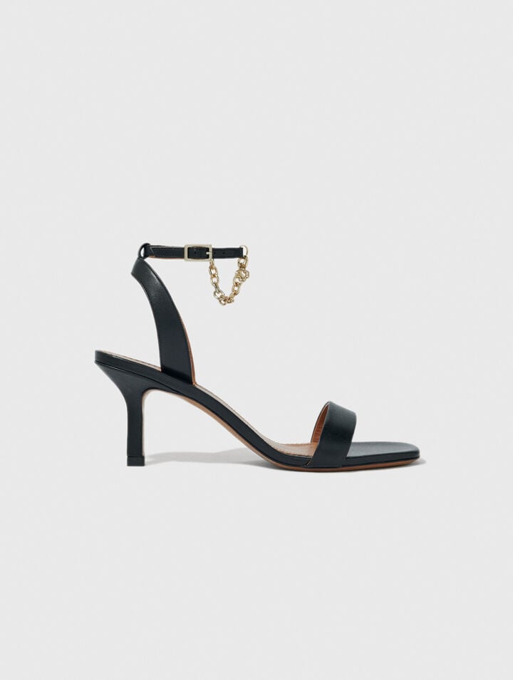 Sandali in pelle con tacchi