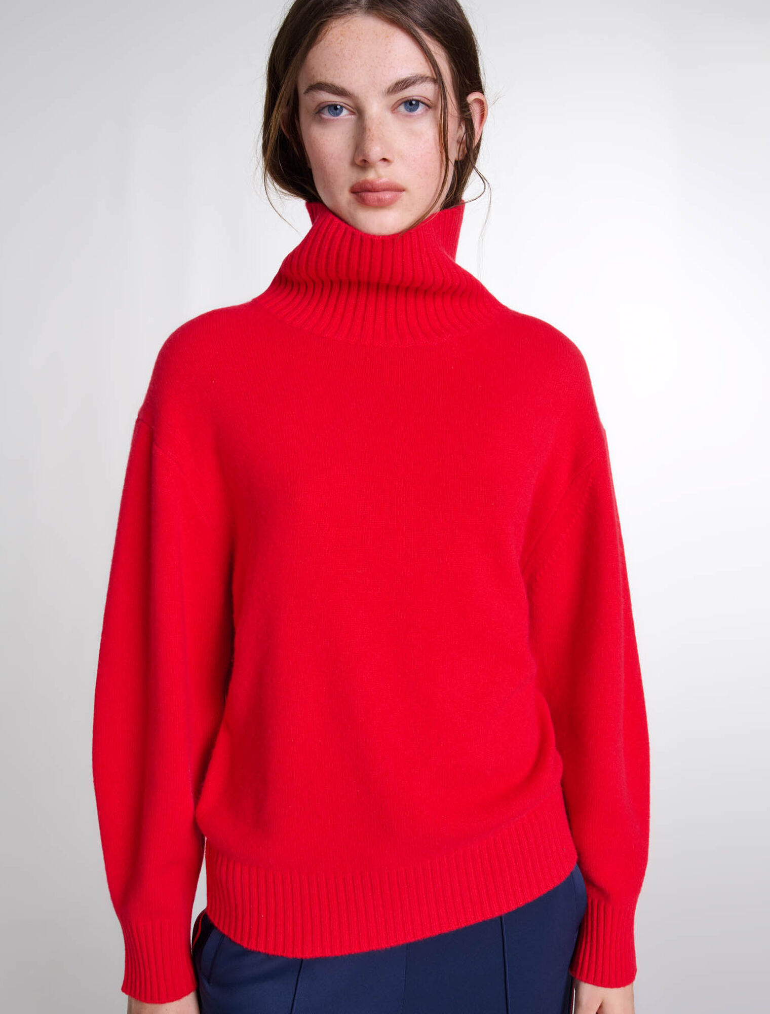 Maglione in cachemire a collo alto
