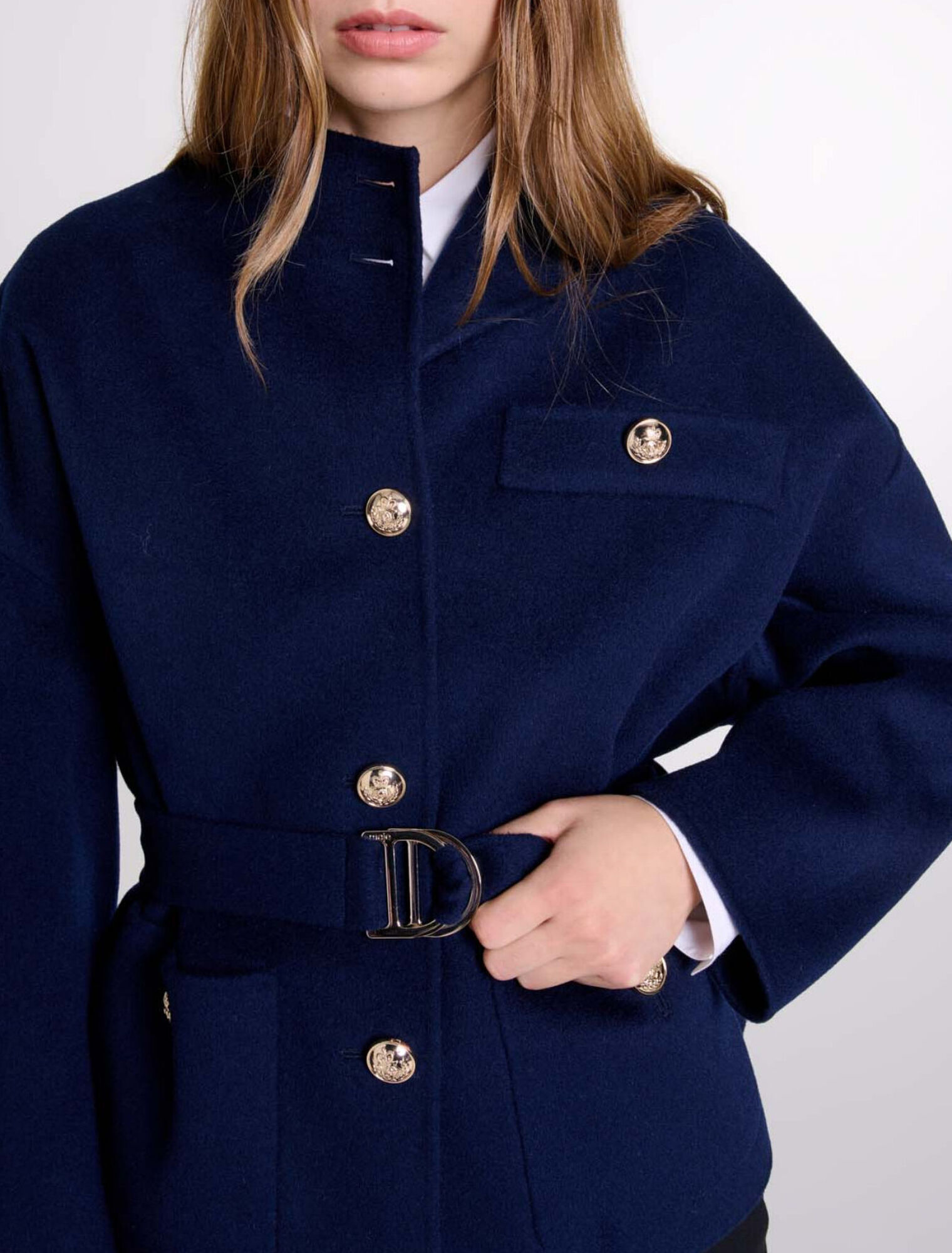 Cappotto corto in lana con cintura