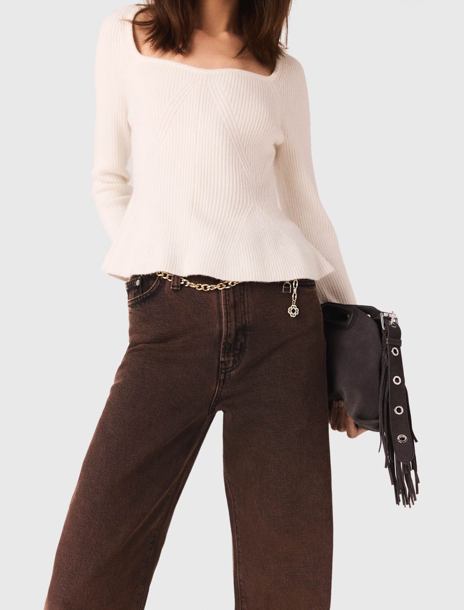 Jeans bootcut con catena