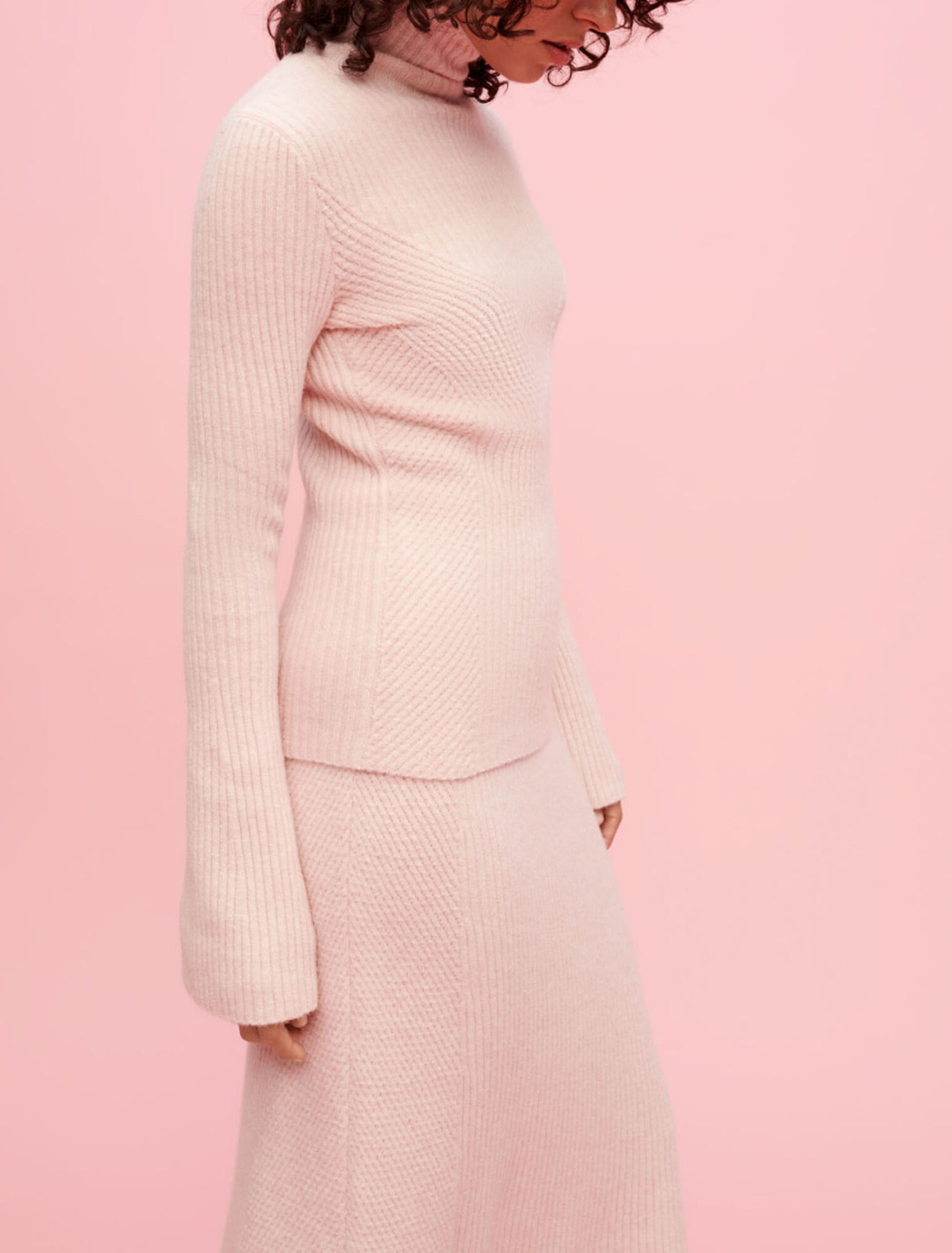 Pullover a collo alto in maglia stretch