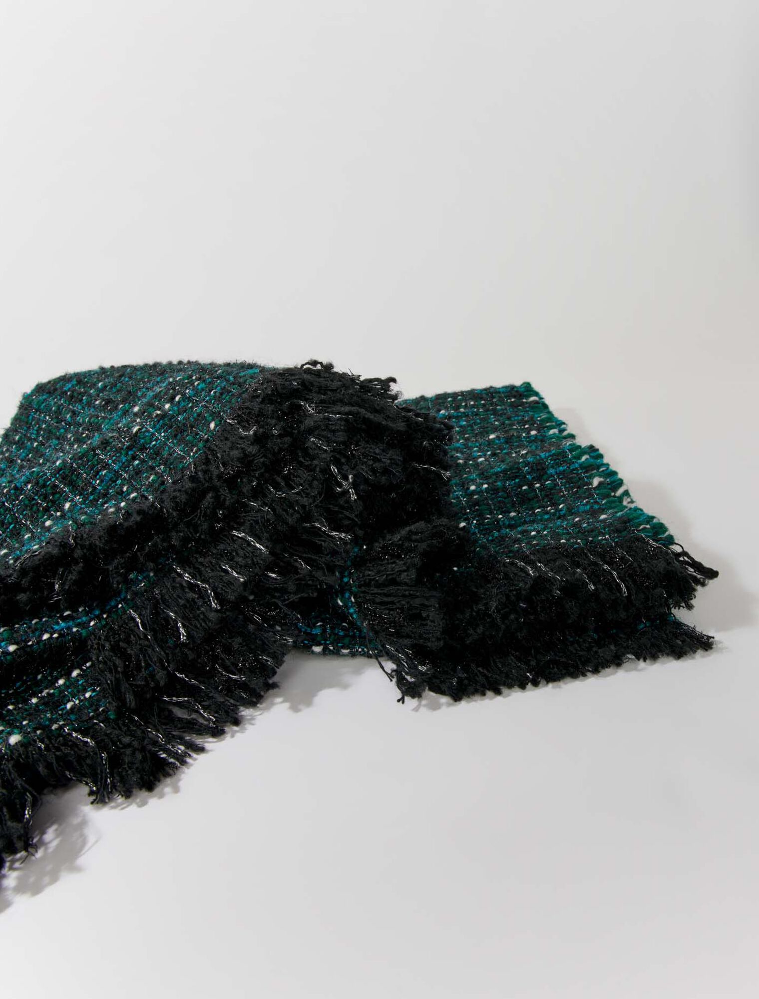 Poncho in tweed