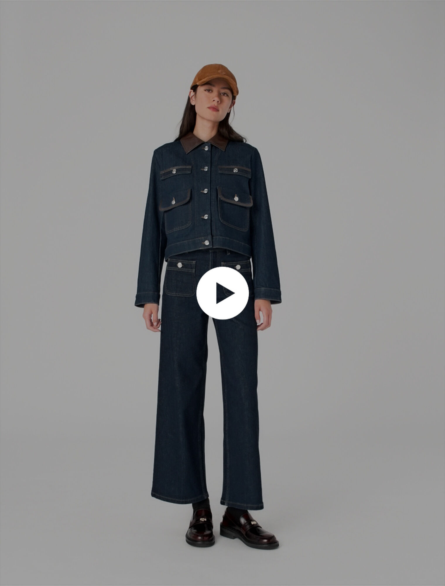 Jeans larghi con tasche applicate
