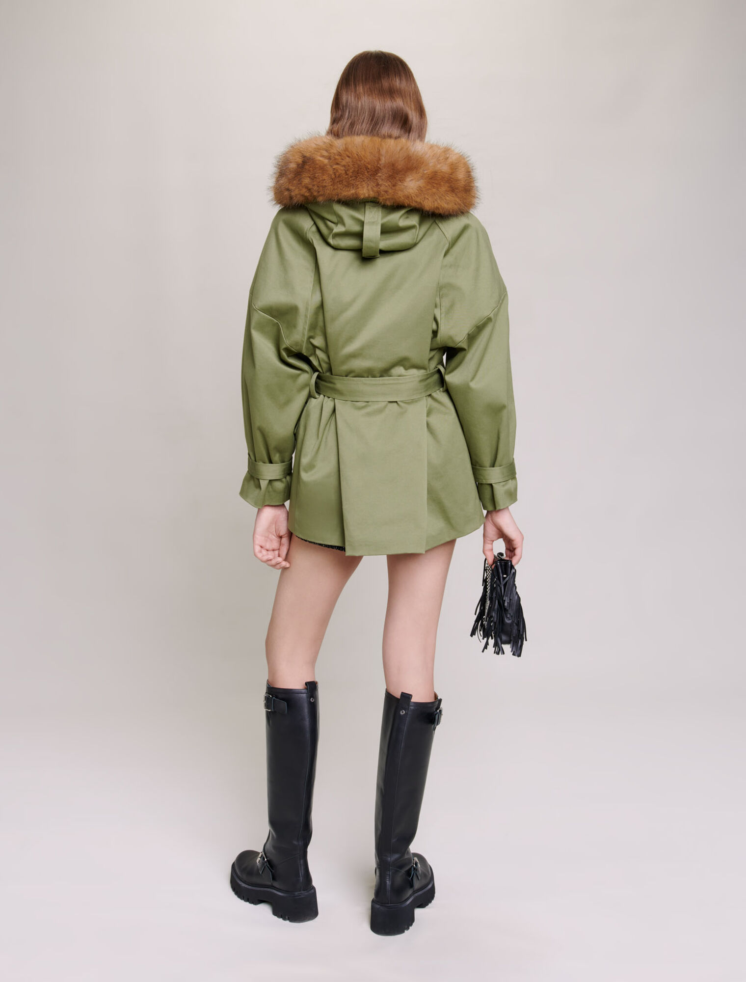 Parka corto con cappuccio