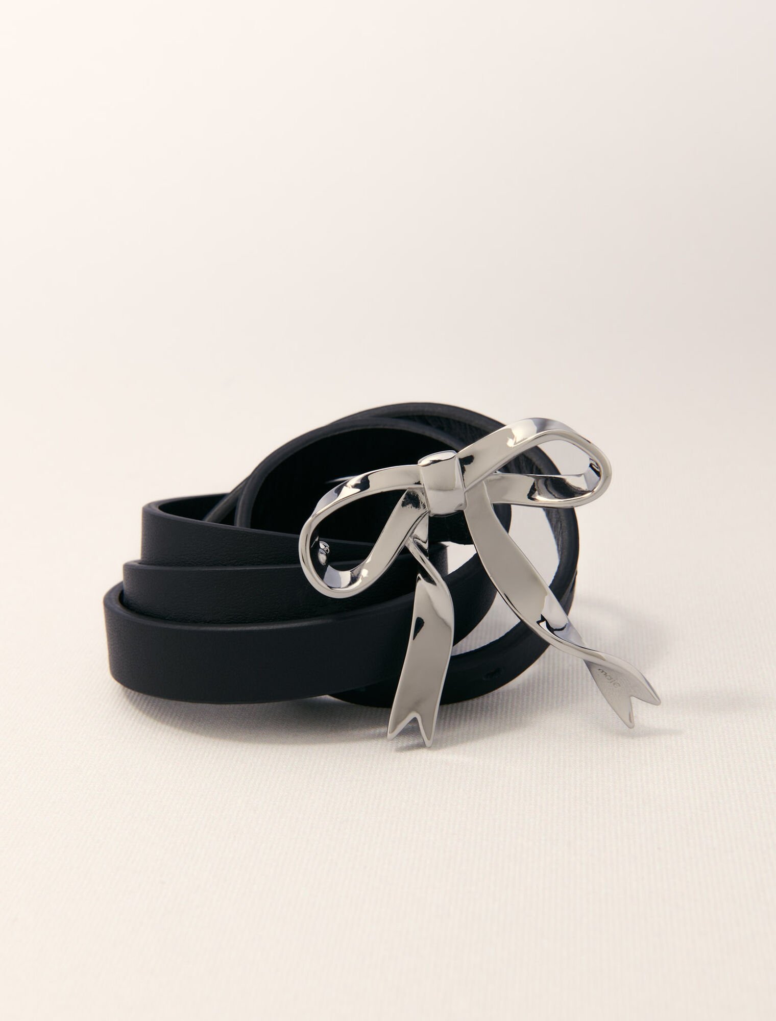 Cintura sottile in pelle con fiocco
