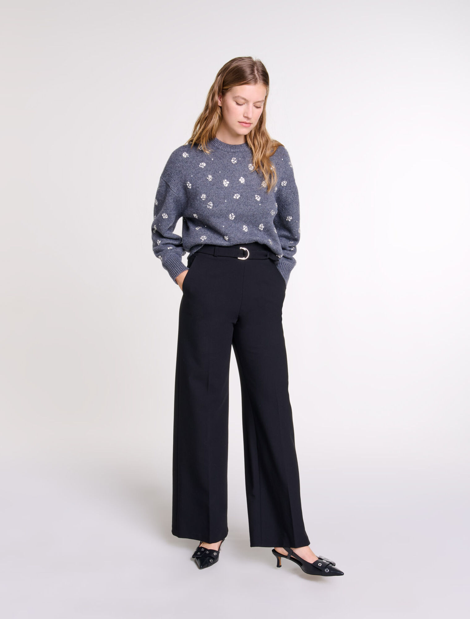 Pantaloni larghi con cintura