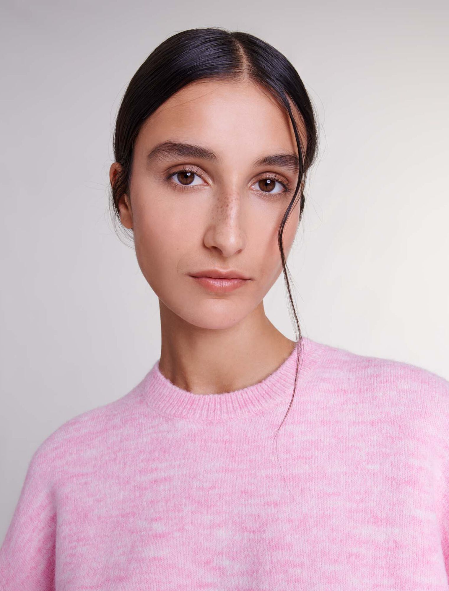 Pull corto in maglia allacciato