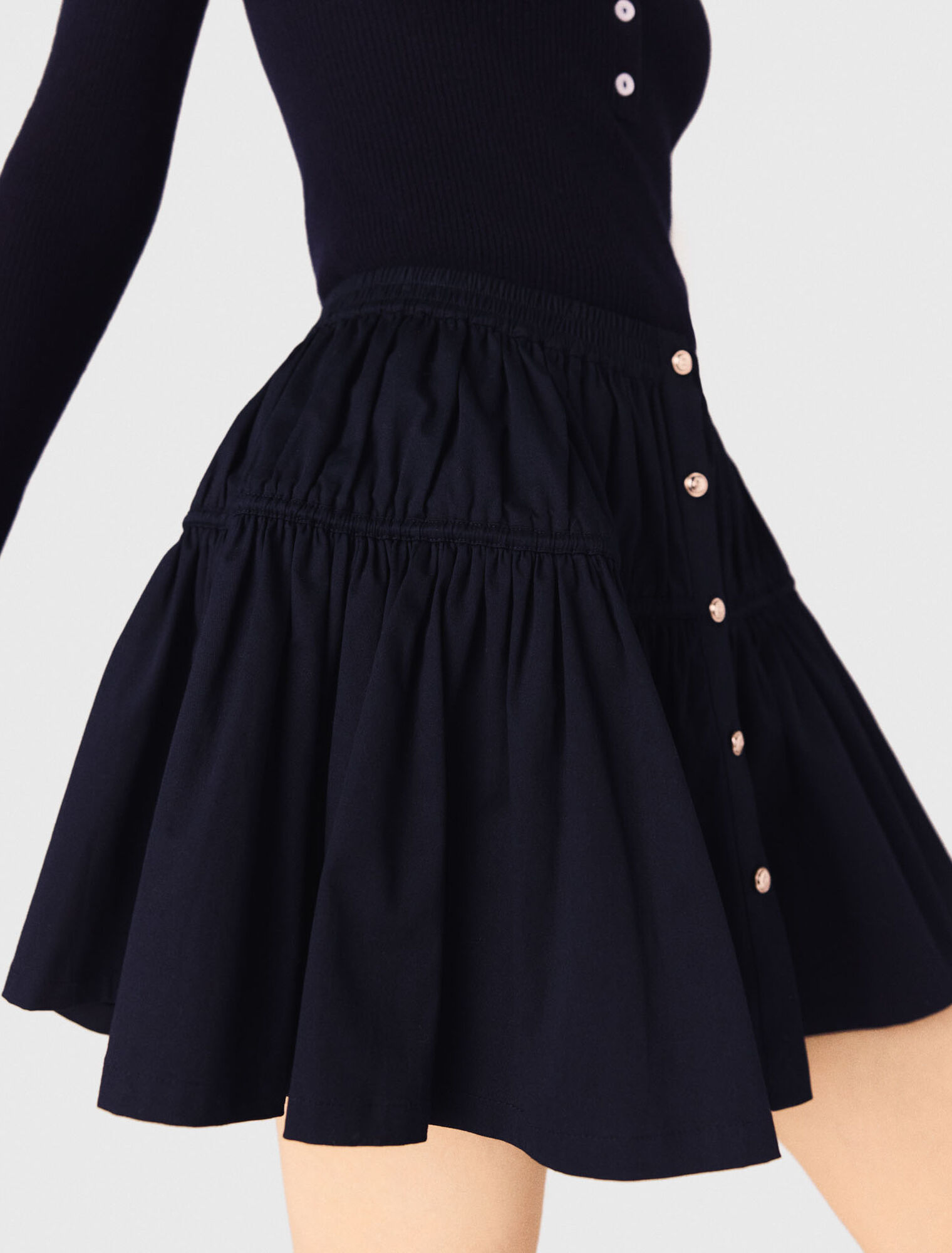 Gonna corta con vita elasticizzata