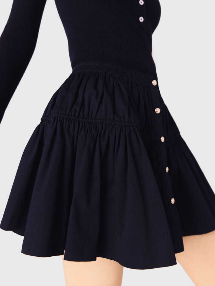 Gonna corta con vita elasticizzata