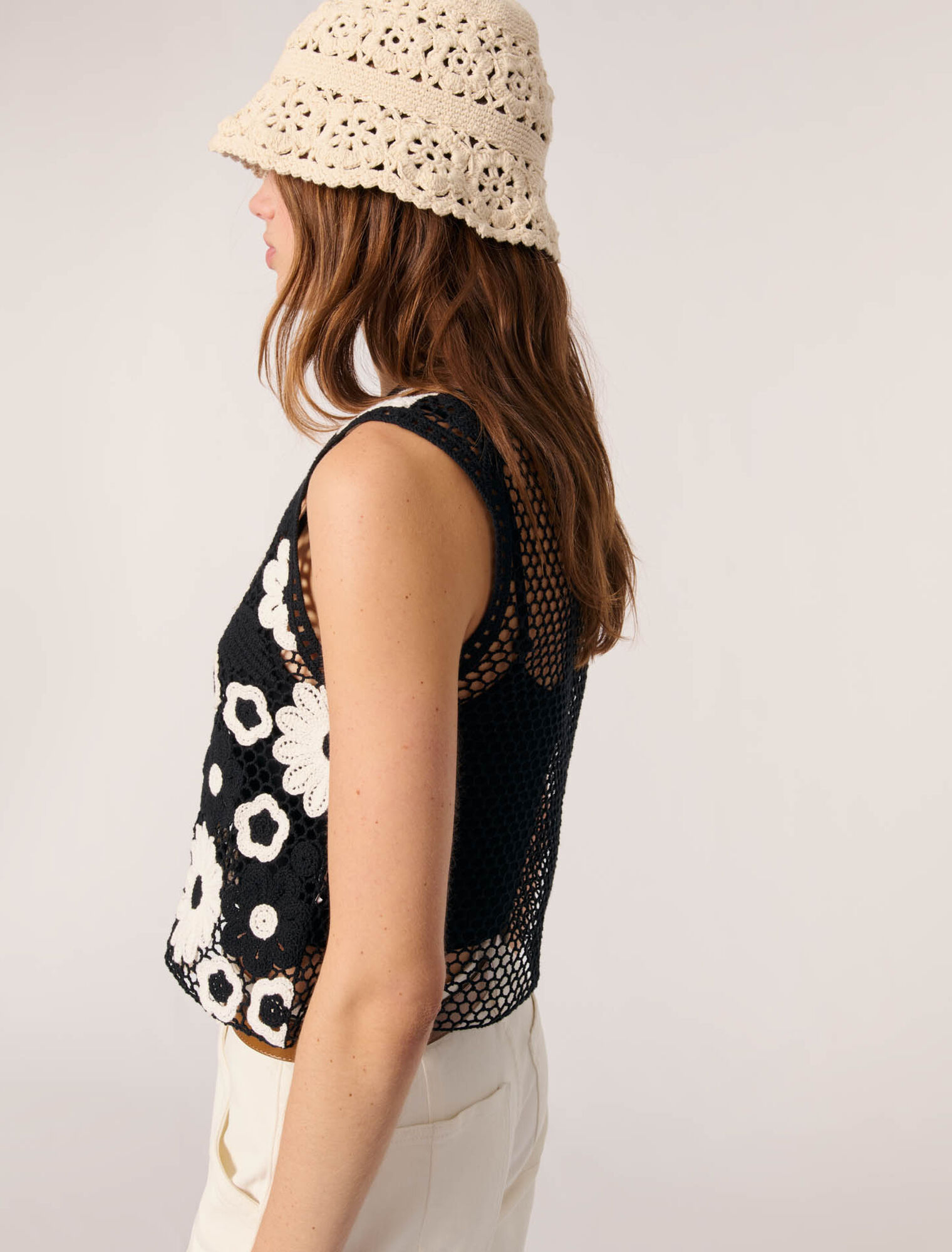 Top in crochet floreale