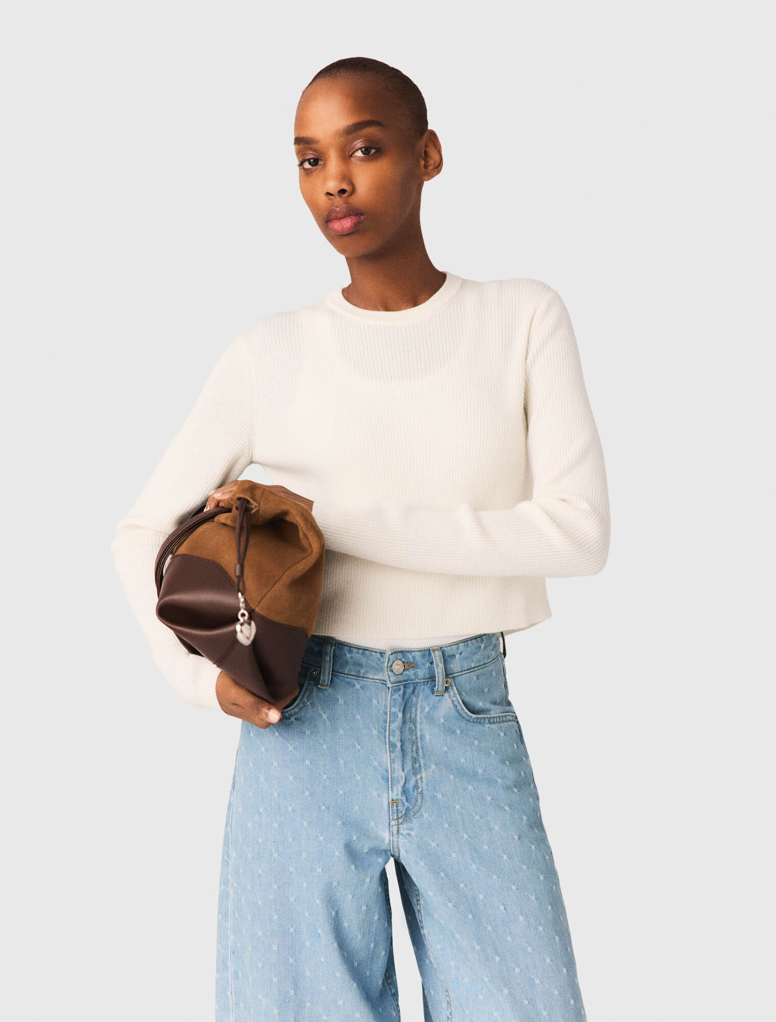 Maglione con bottoni gioiello