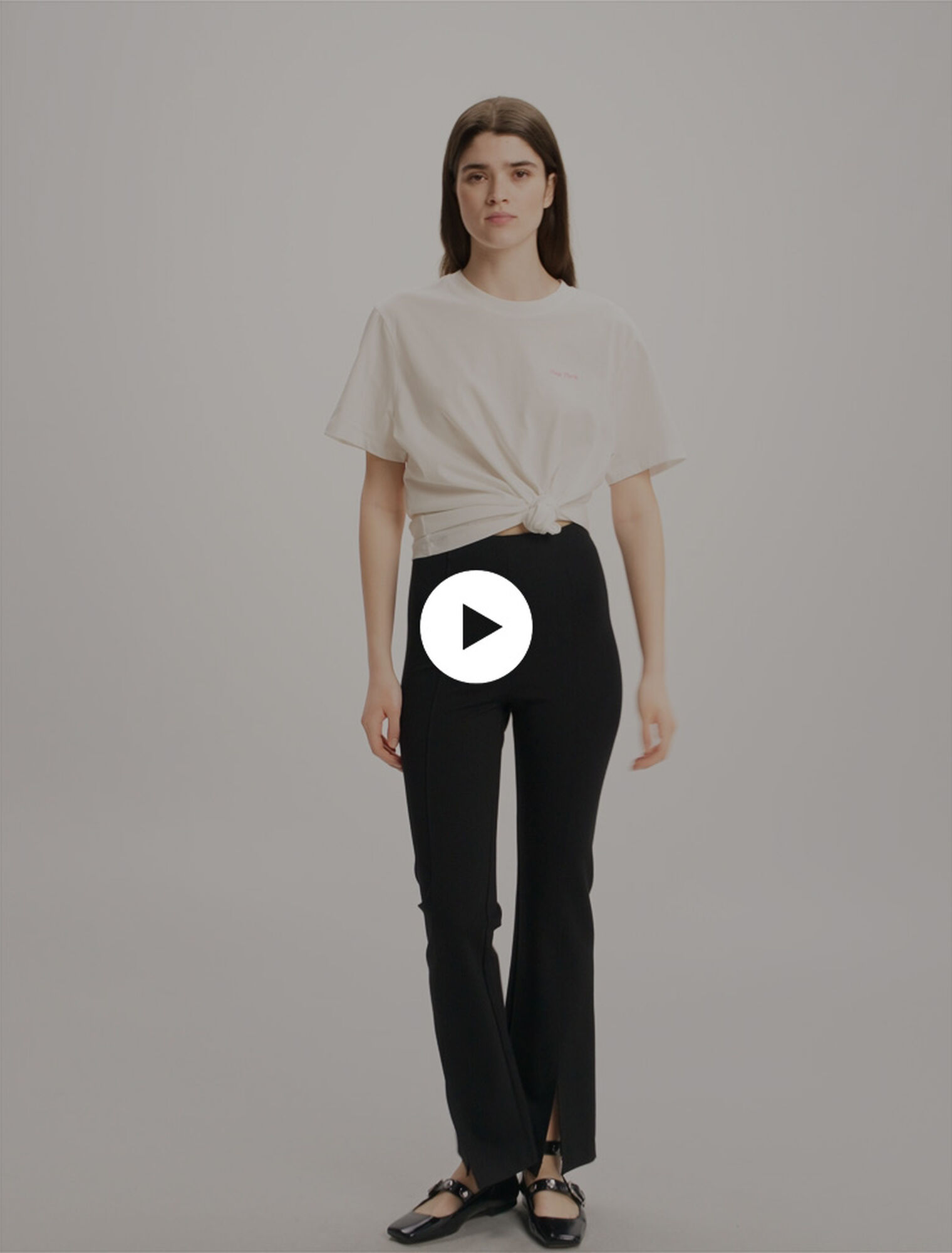 Pantaloni con spacco