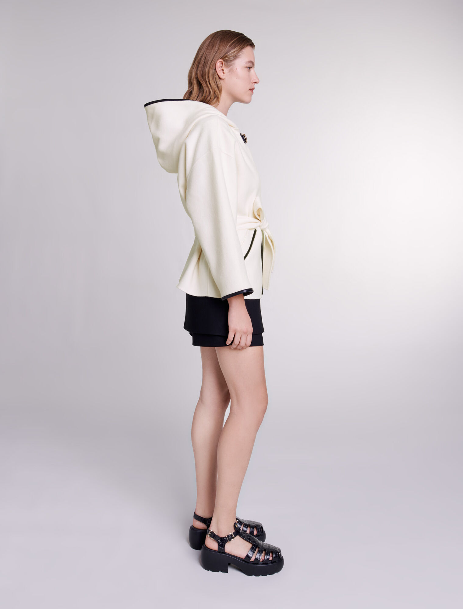 Cappotto in lana in stile mantella