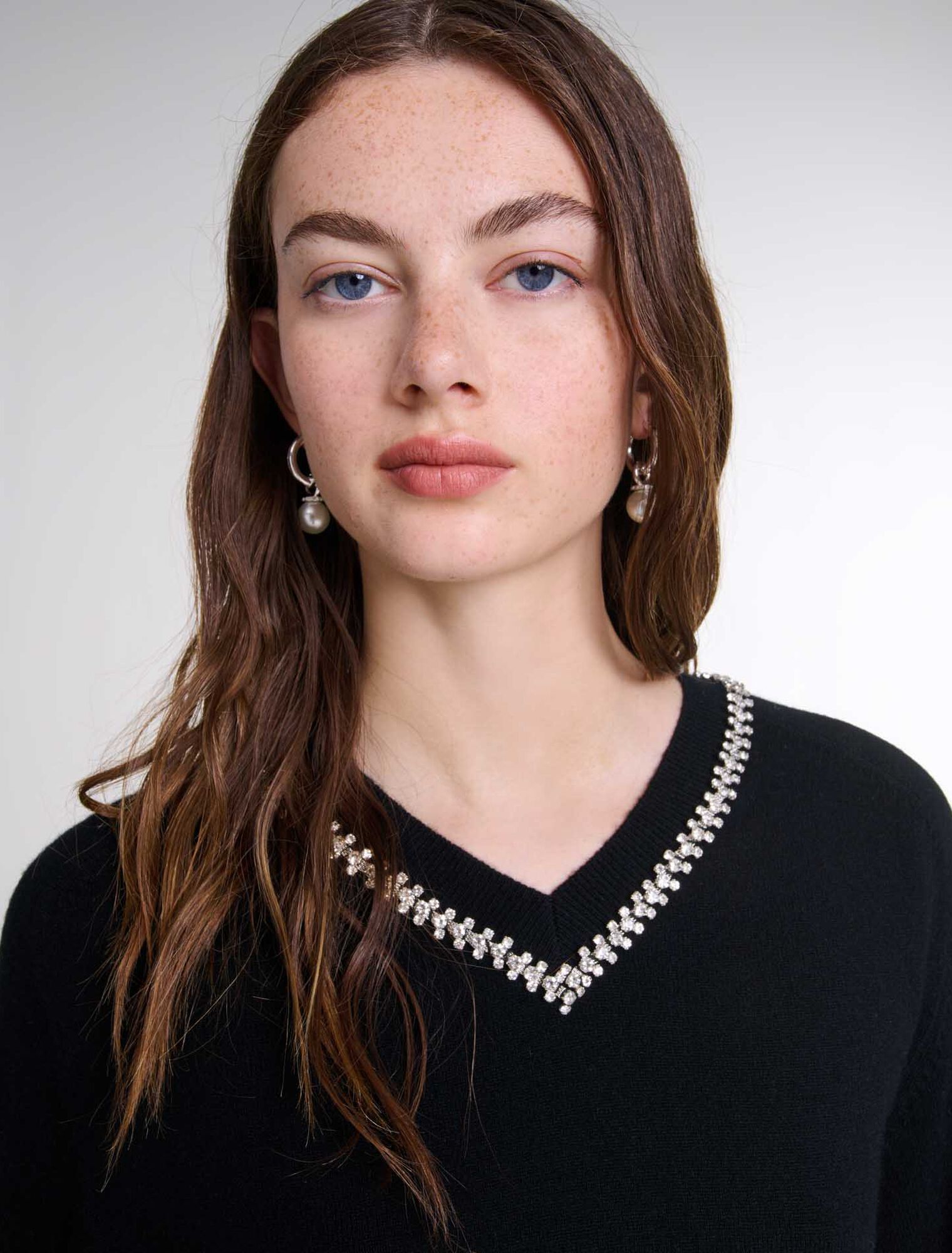 Pullover in maglia con collo strass