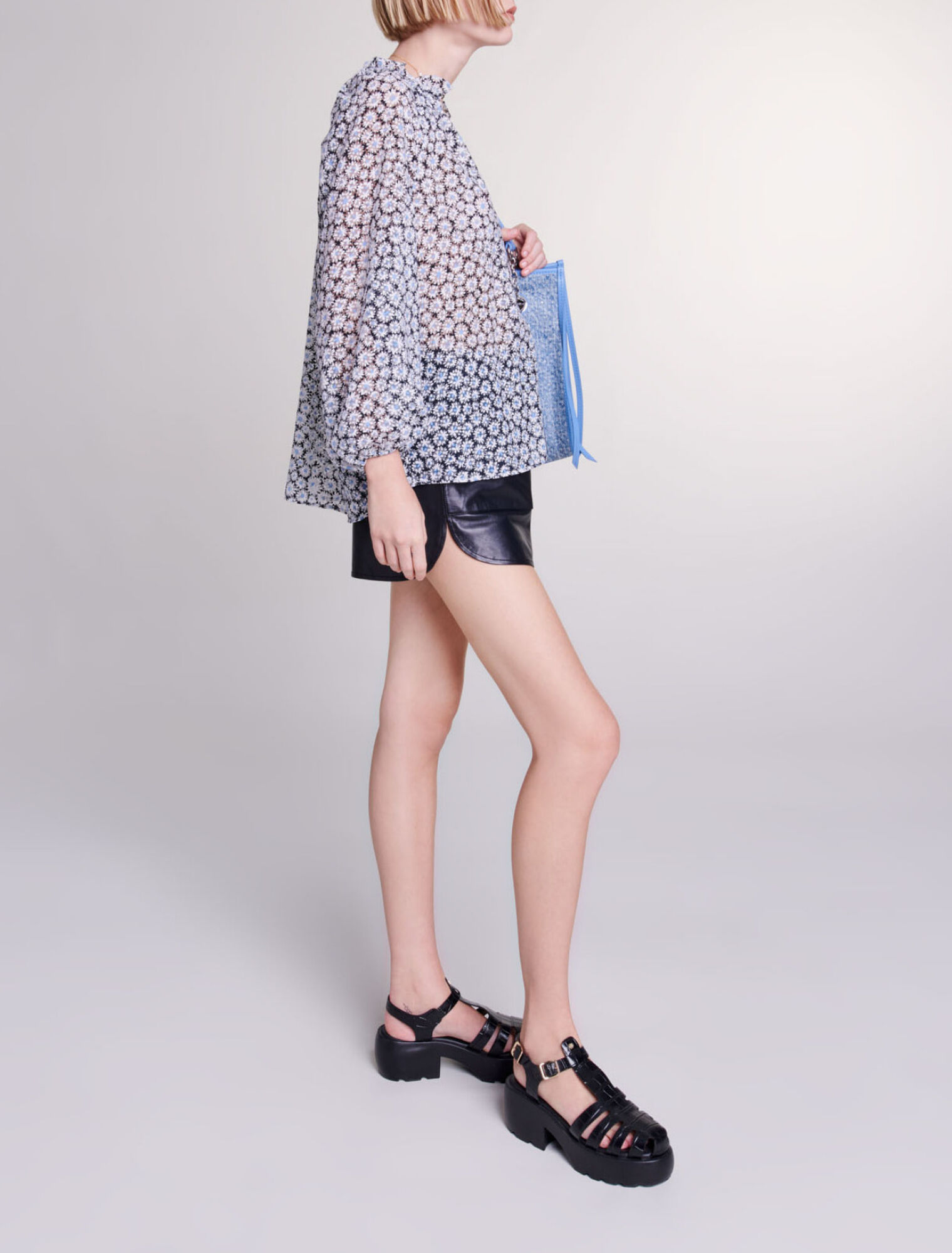 Blusa con stampa a fiori