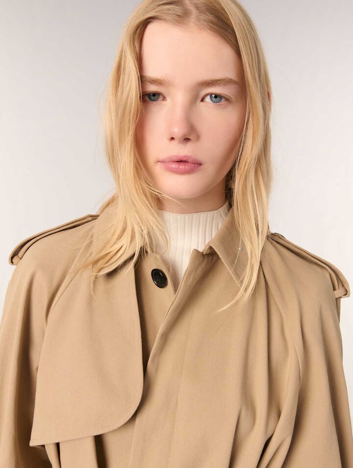 Trench corto borchiato
