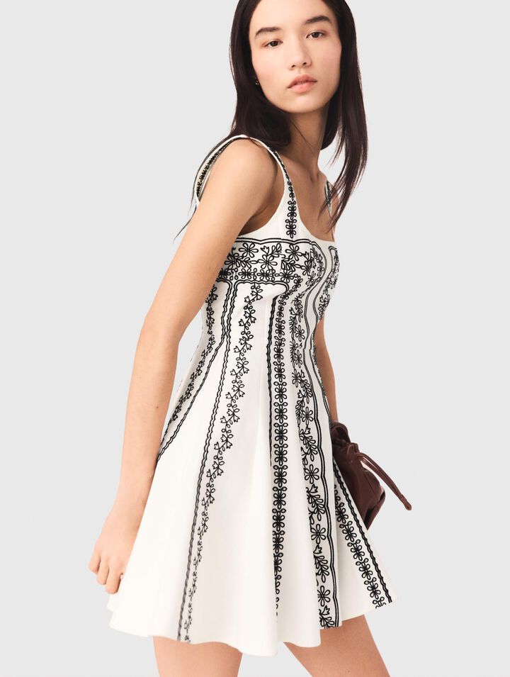 Abito corto ricamato con spalline